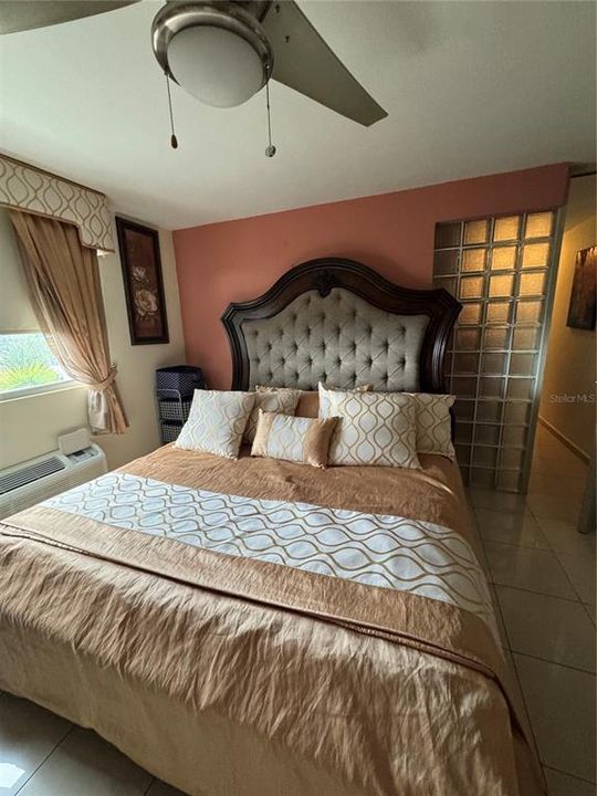 На продажу: $1,200,000 (6 спален, 4 ванн, 2085 Квадратных фут)