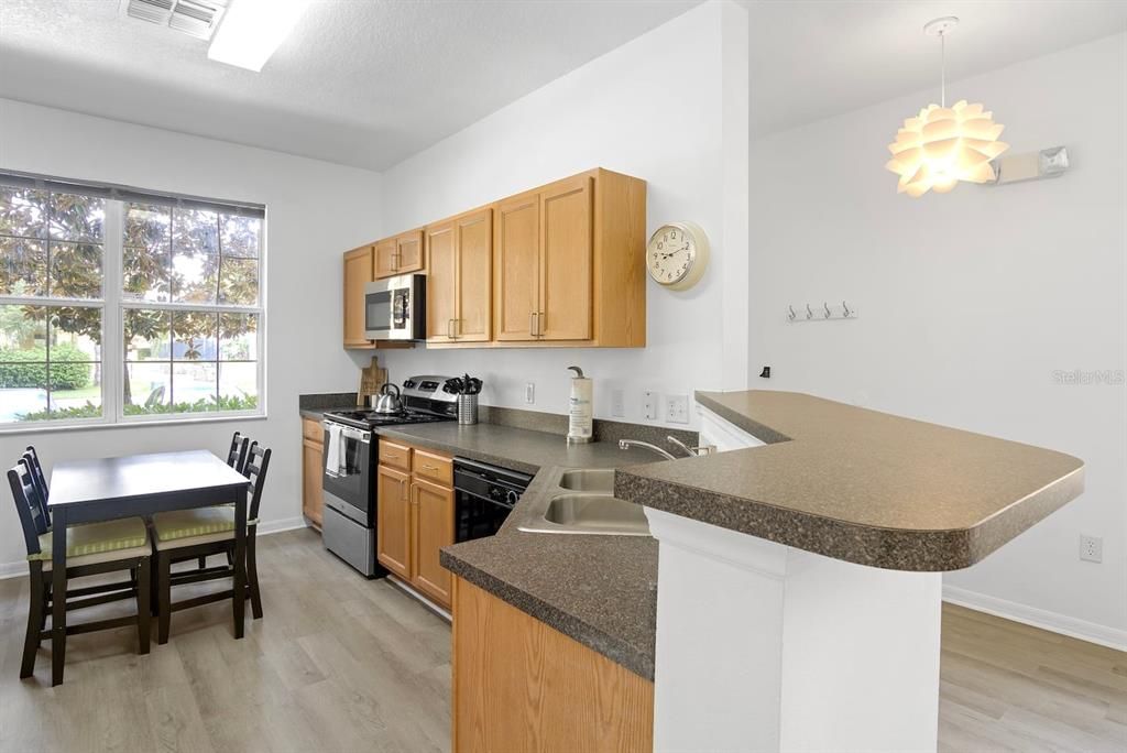 出租: $1,650 (3 贝兹, 2 浴室, 1364 平方英尺)