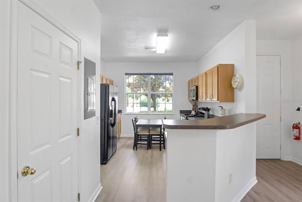 出租: $1,650 (3 贝兹, 2 浴室, 1364 平方英尺)