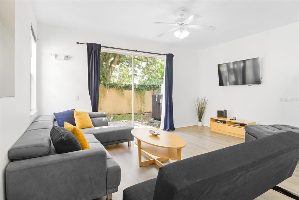 出租: $1,650 (3 贝兹, 2 浴室, 1364 平方英尺)