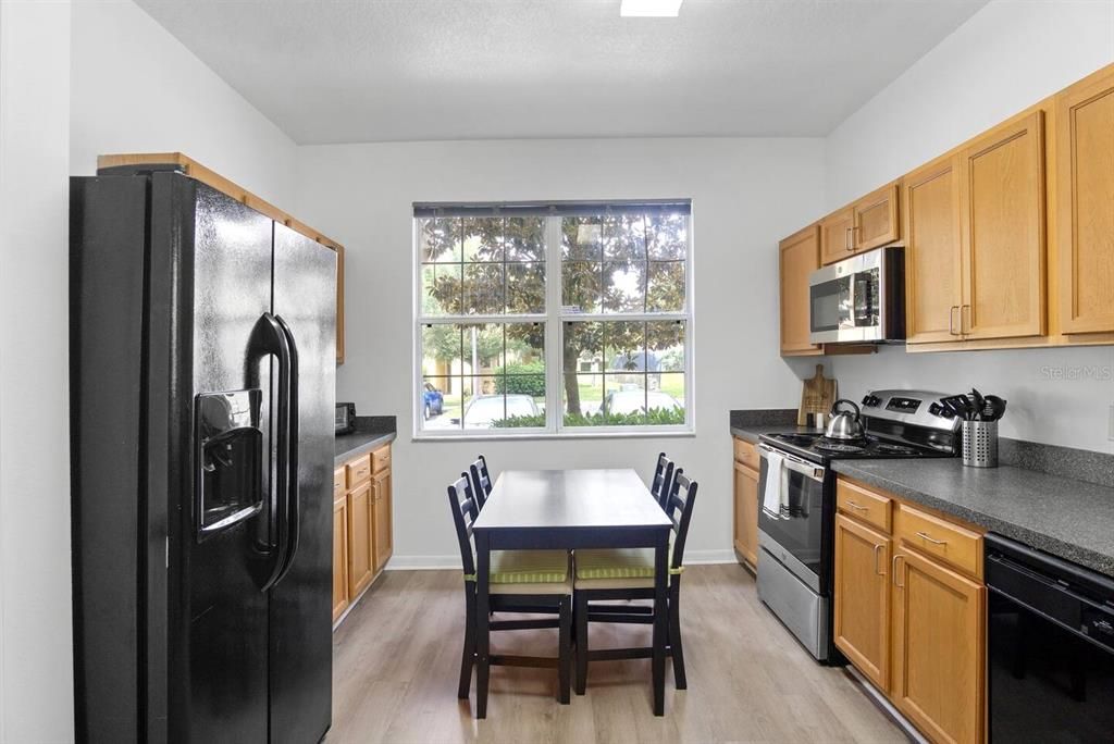 出租: $1,650 (3 贝兹, 2 浴室, 1364 平方英尺)