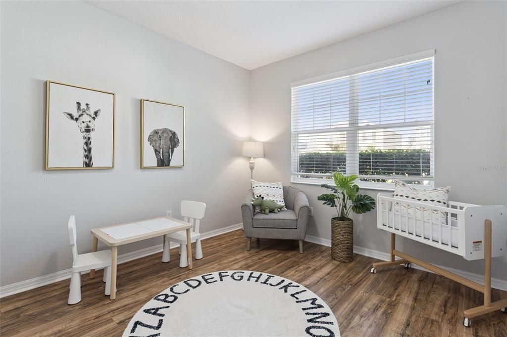 For Sale: $600,000 (5 beds, 3 baths, 3164 Square Feet)