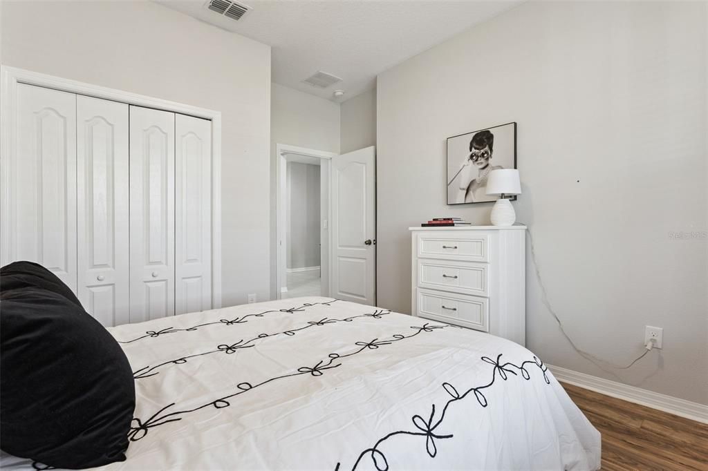 For Sale: $600,000 (5 beds, 3 baths, 3164 Square Feet)