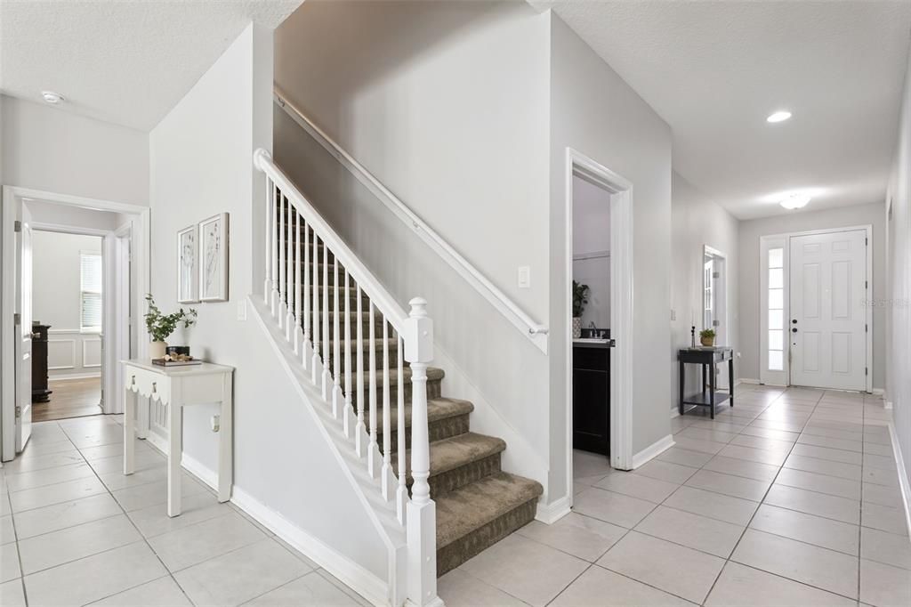 For Sale: $600,000 (5 beds, 3 baths, 3164 Square Feet)