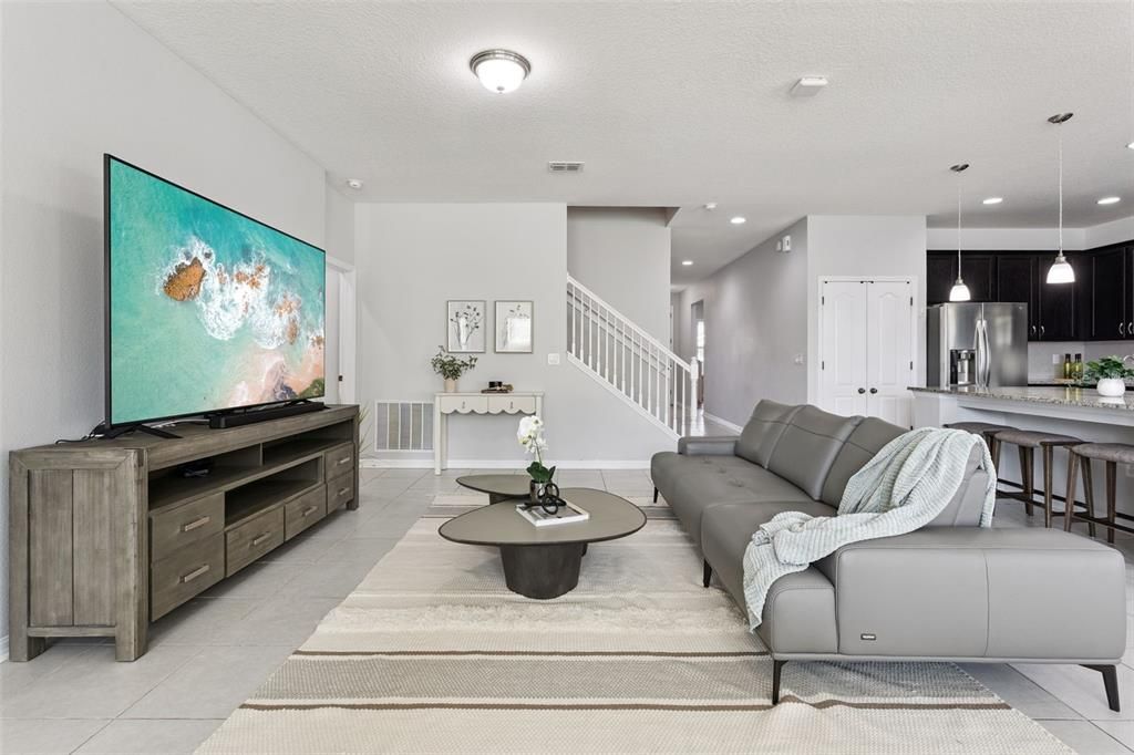 For Sale: $600,000 (5 beds, 3 baths, 3164 Square Feet)