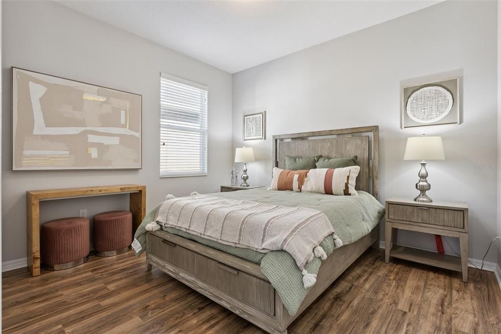 For Sale: $600,000 (5 beds, 3 baths, 3164 Square Feet)