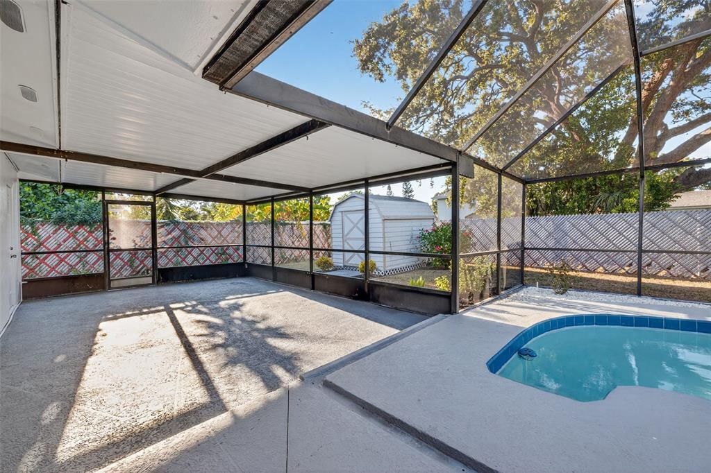 For Sale: $499,900 (4 beds, 2 baths, 1576 Square Feet)