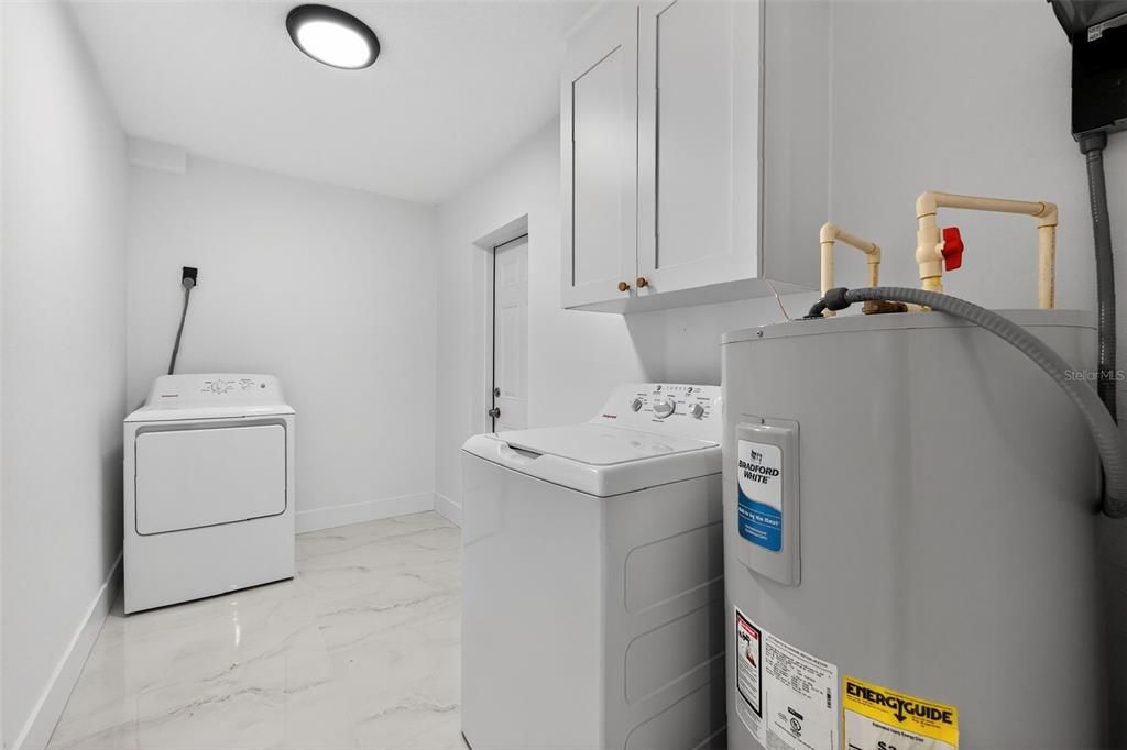 For Sale: $499,900 (4 beds, 2 baths, 1576 Square Feet)