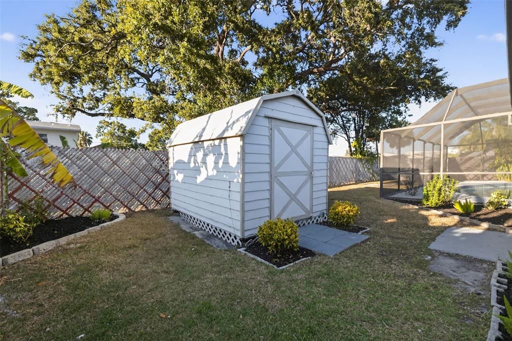 For Sale: $499,900 (4 beds, 2 baths, 1576 Square Feet)