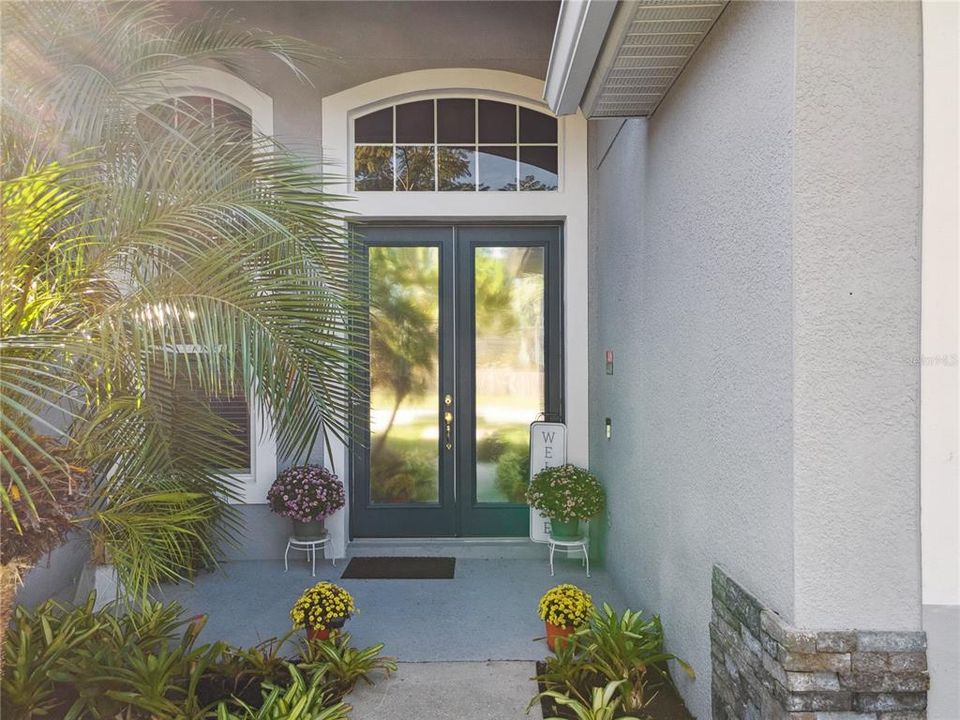 En Venta: $649,000 (5 camas, 3 baños, 3058 Pies cuadrados)