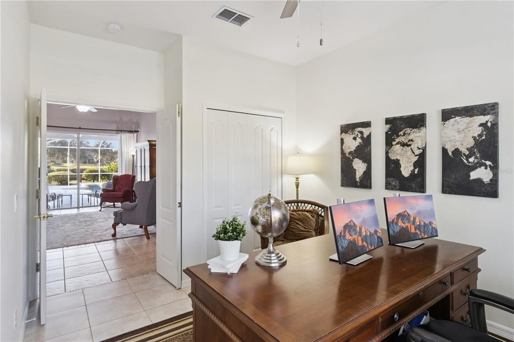 En Venta: $649,000 (5 camas, 3 baños, 3058 Pies cuadrados)