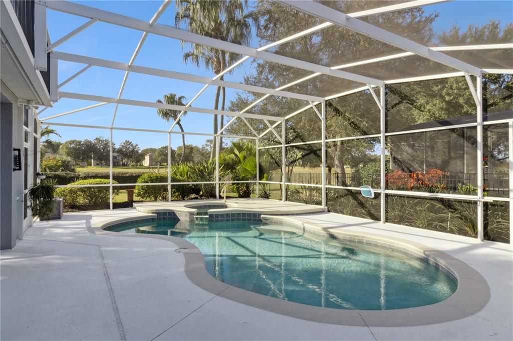 En Venta: $649,000 (5 camas, 3 baños, 3058 Pies cuadrados)