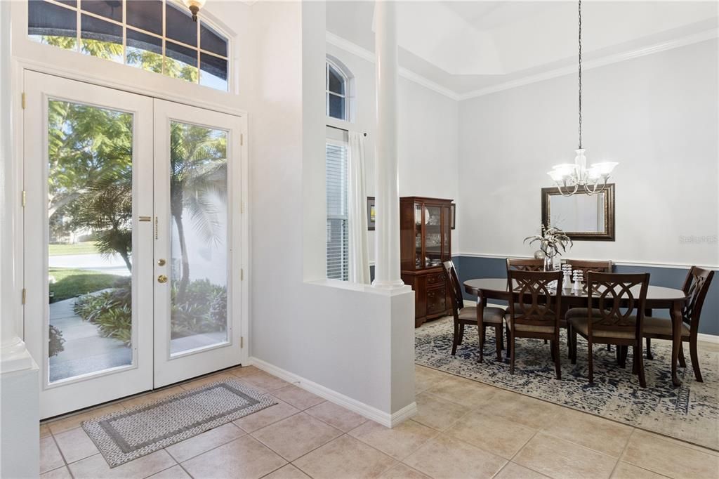 En Venta: $649,000 (5 camas, 3 baños, 3058 Pies cuadrados)