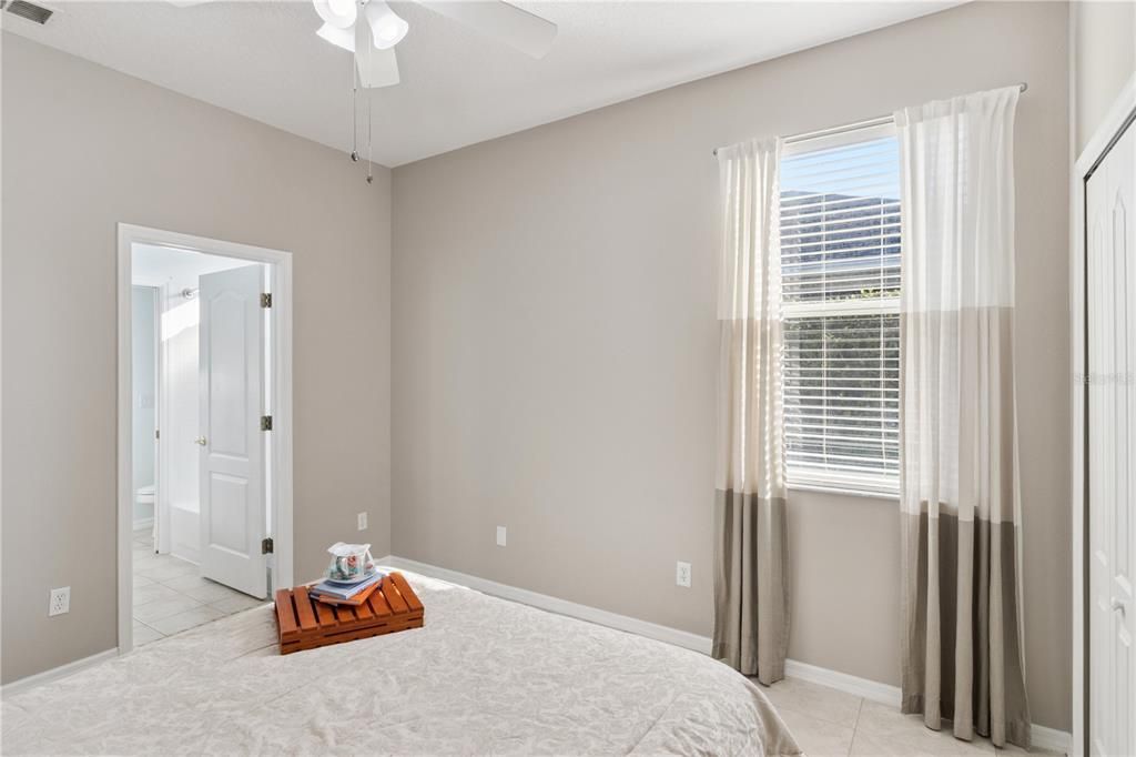 En Venta: $649,000 (5 camas, 3 baños, 3058 Pies cuadrados)