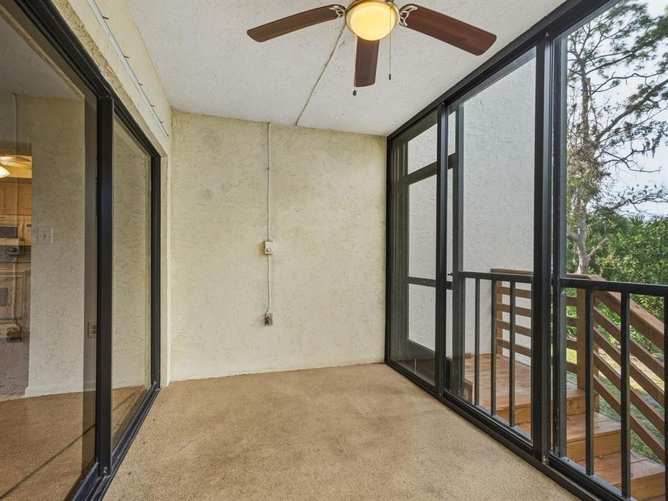 待售: $185,000 (2 贝兹, 2 浴室, 1376 平方英尺)