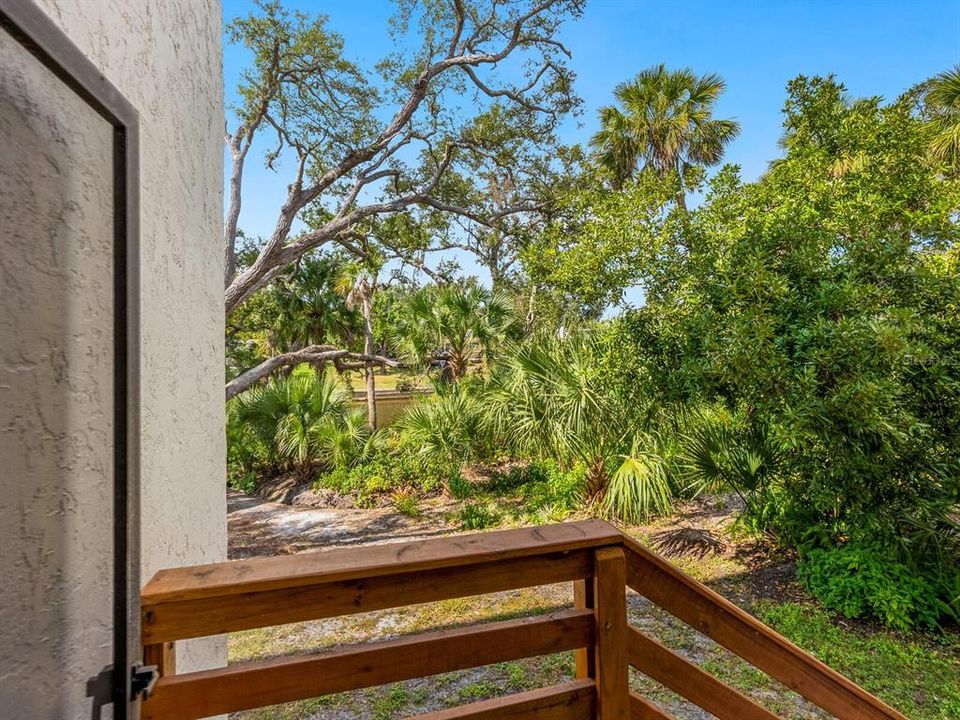 待售: $185,000 (2 贝兹, 2 浴室, 1376 平方英尺)