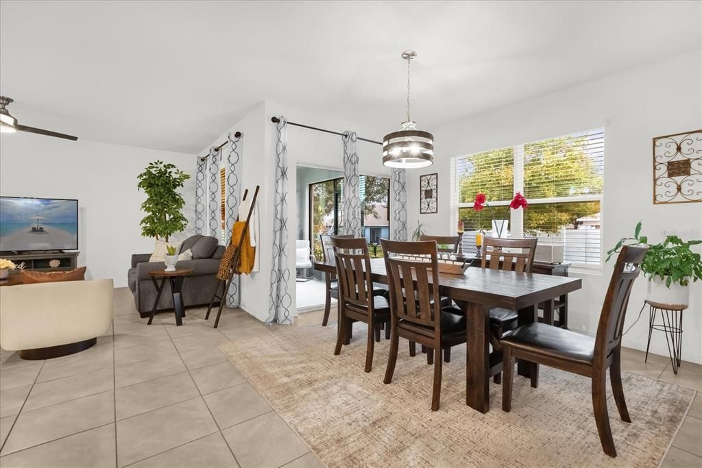 For Sale: $380,000 (3 beds, 2 baths, 1651 Square Feet)