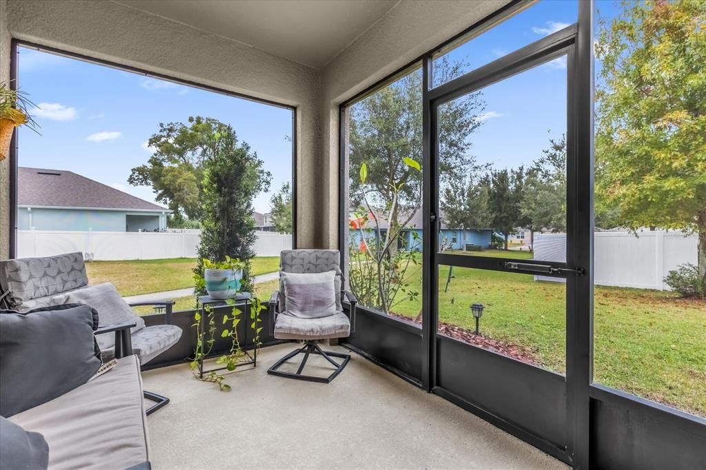 For Sale: $380,000 (3 beds, 2 baths, 1651 Square Feet)