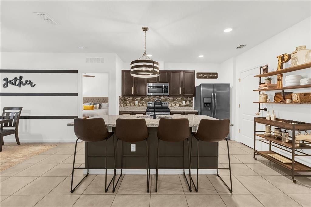 For Sale: $380,000 (3 beds, 2 baths, 1651 Square Feet)