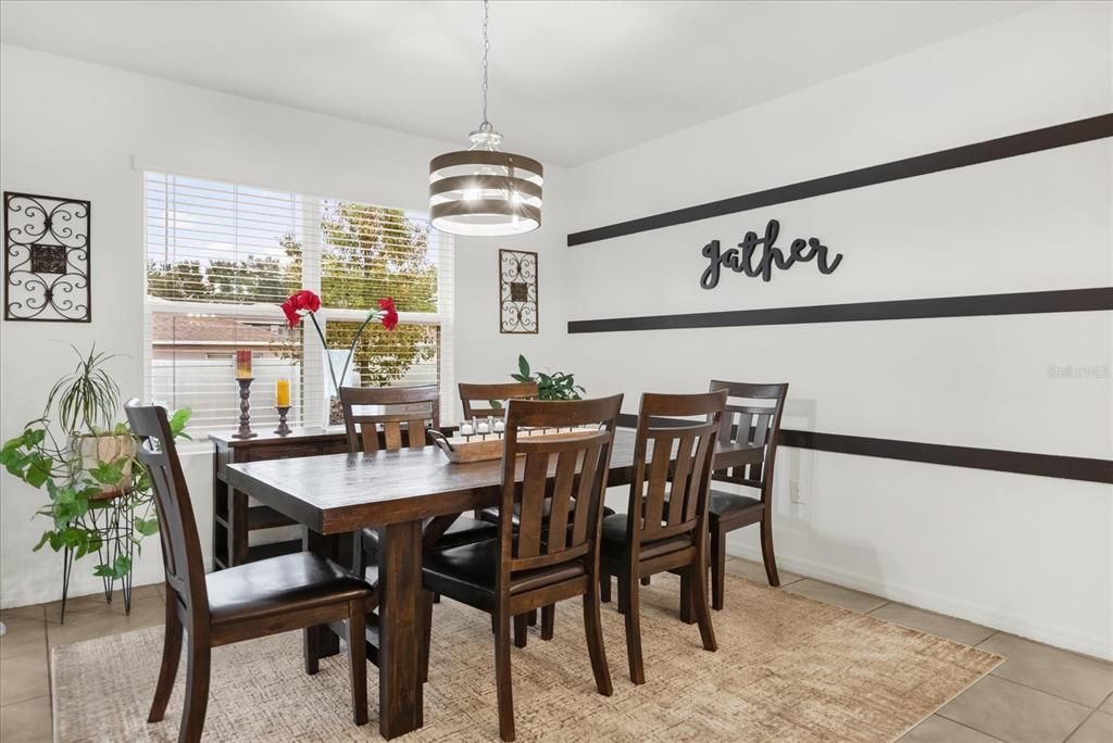 For Sale: $380,000 (3 beds, 2 baths, 1651 Square Feet)