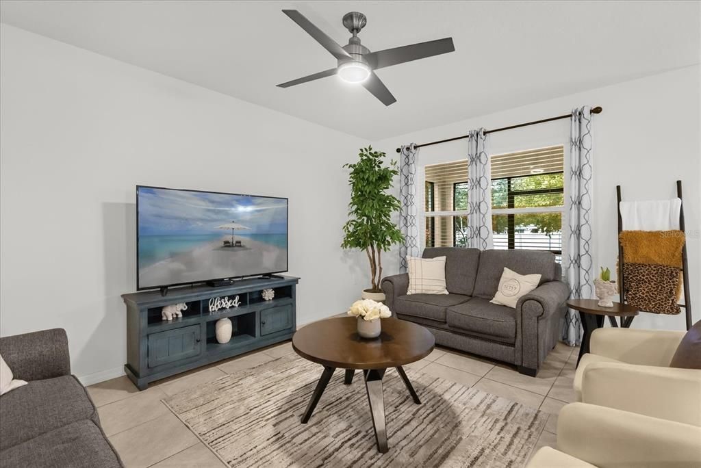 For Sale: $380,000 (3 beds, 2 baths, 1651 Square Feet)