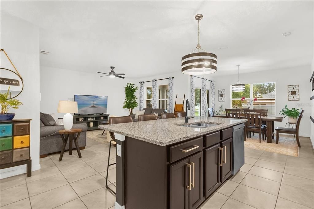 For Sale: $380,000 (3 beds, 2 baths, 1651 Square Feet)