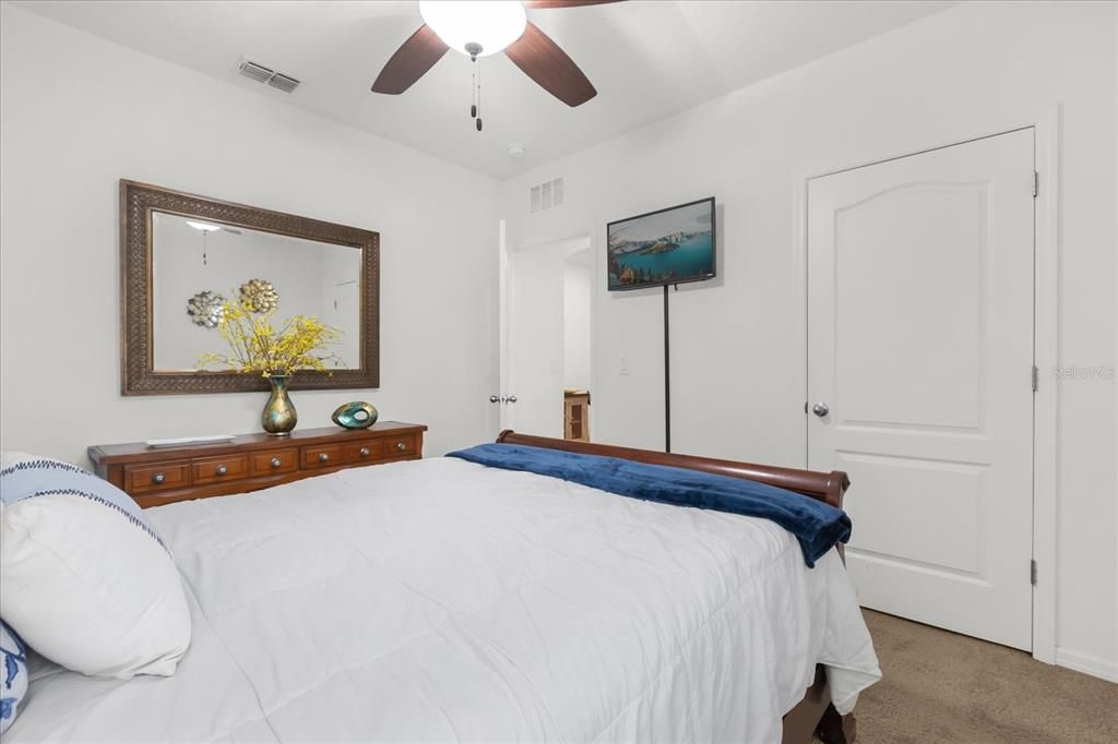 For Sale: $380,000 (3 beds, 2 baths, 1651 Square Feet)