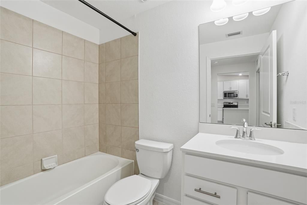 На продажу: $329,000 (2 спален, 2 ванн, 1422 Квадратных фут)