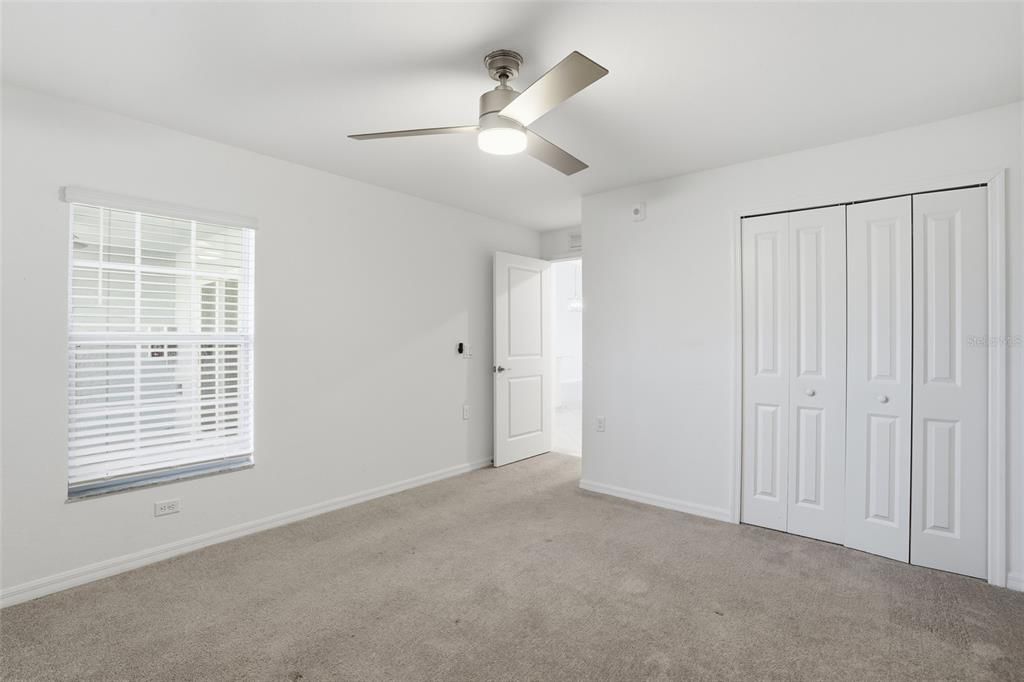 На продажу: $329,000 (2 спален, 2 ванн, 1422 Квадратных фут)