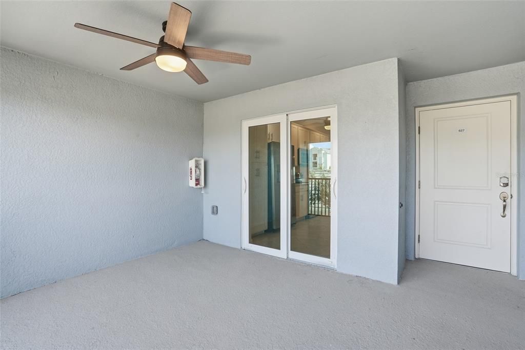 На продажу: $329,000 (2 спален, 2 ванн, 1422 Квадратных фут)