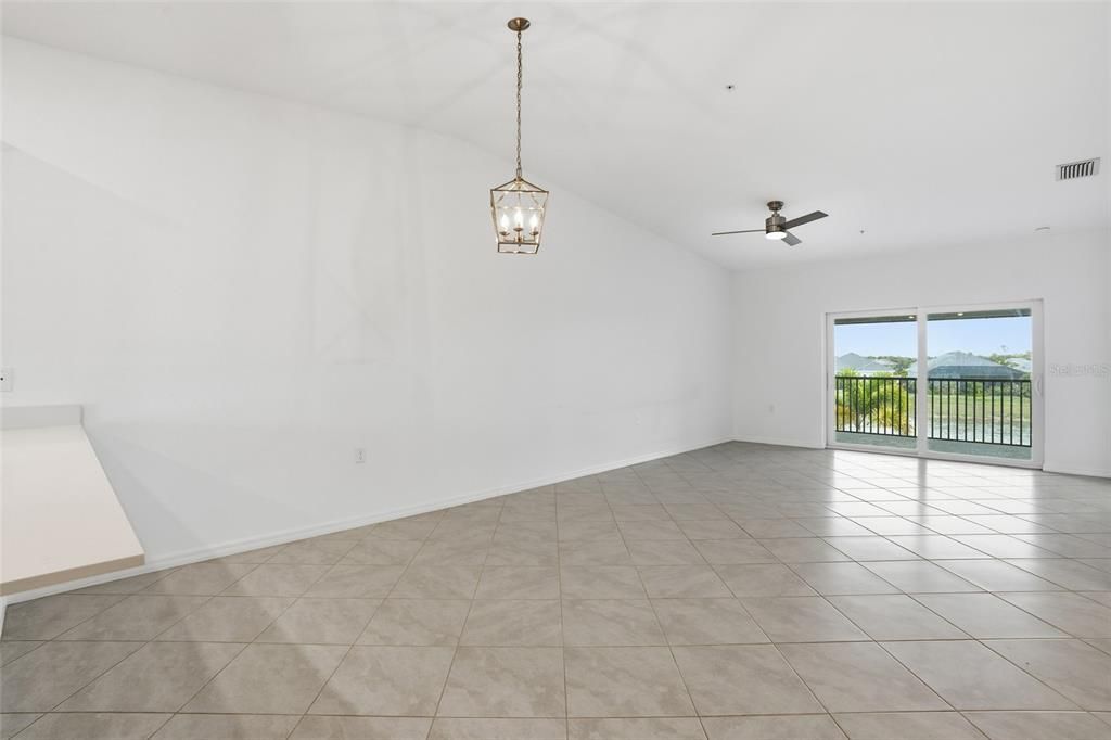 На продажу: $329,000 (2 спален, 2 ванн, 1422 Квадратных фут)