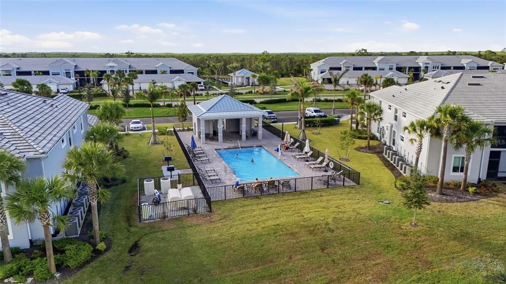 На продажу: $329,000 (2 спален, 2 ванн, 1422 Квадратных фут)