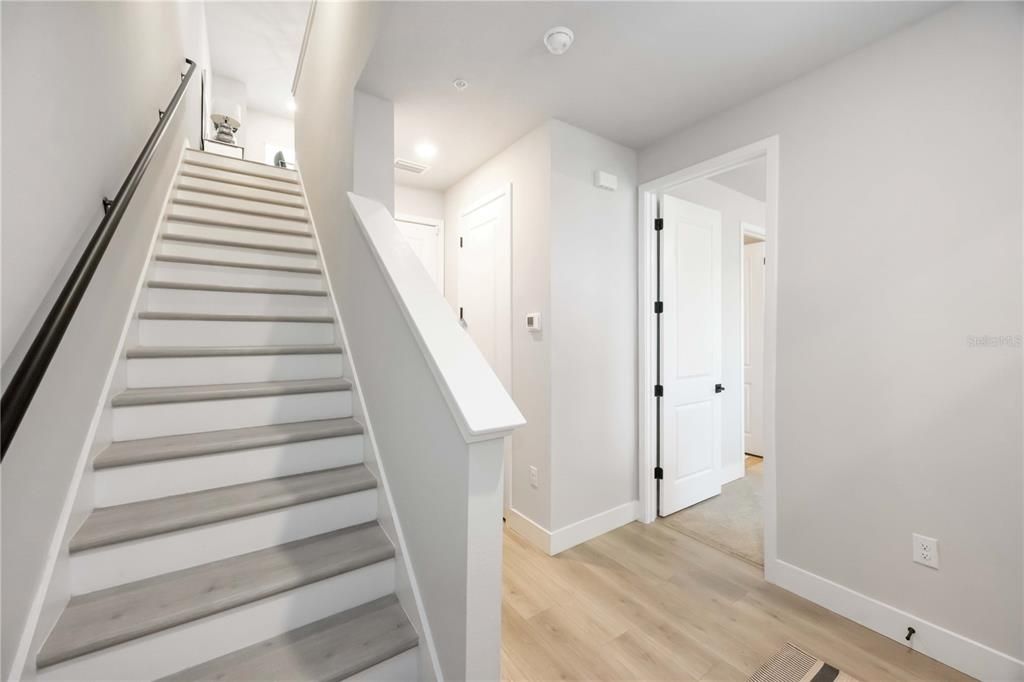 For Sale: $999,000 (3 beds, 3 baths, 2387 Square Feet)