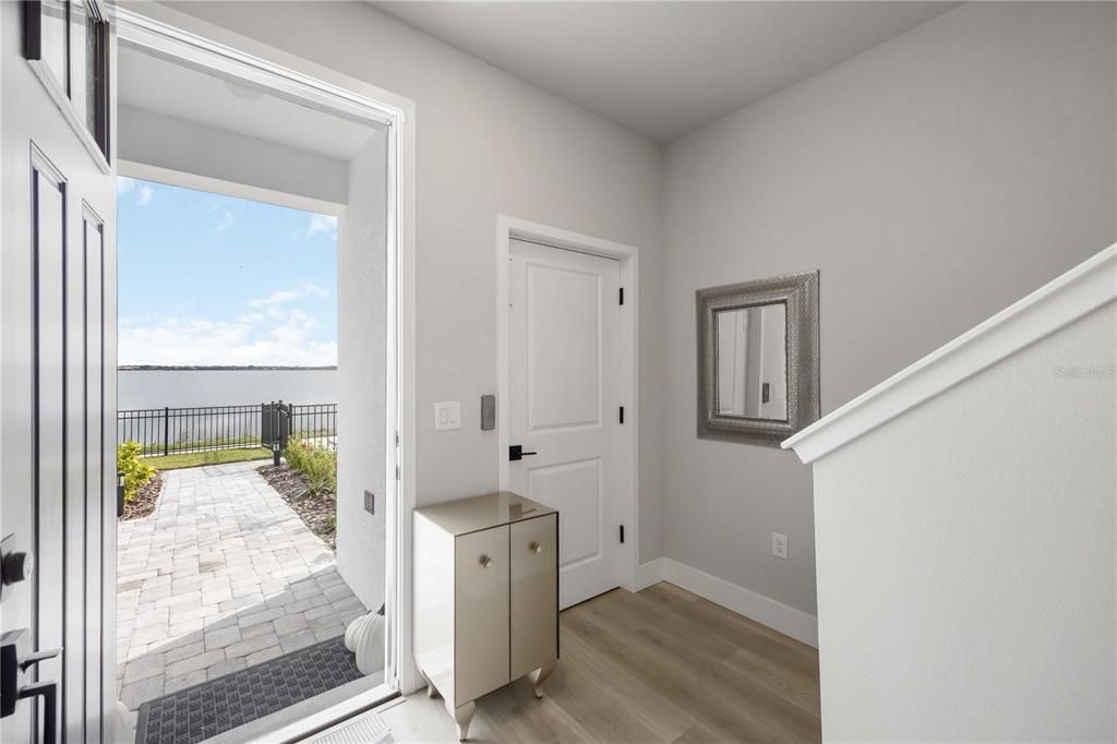 For Sale: $999,000 (3 beds, 3 baths, 2387 Square Feet)