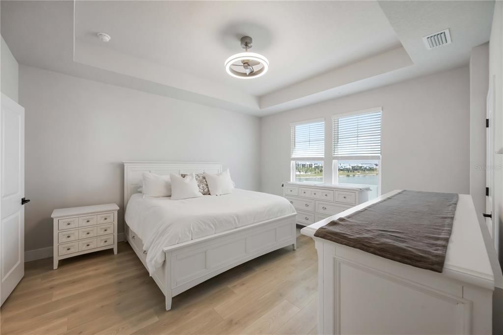 For Sale: $999,000 (3 beds, 3 baths, 2387 Square Feet)