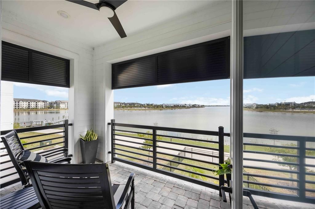 For Sale: $999,000 (3 beds, 3 baths, 2387 Square Feet)