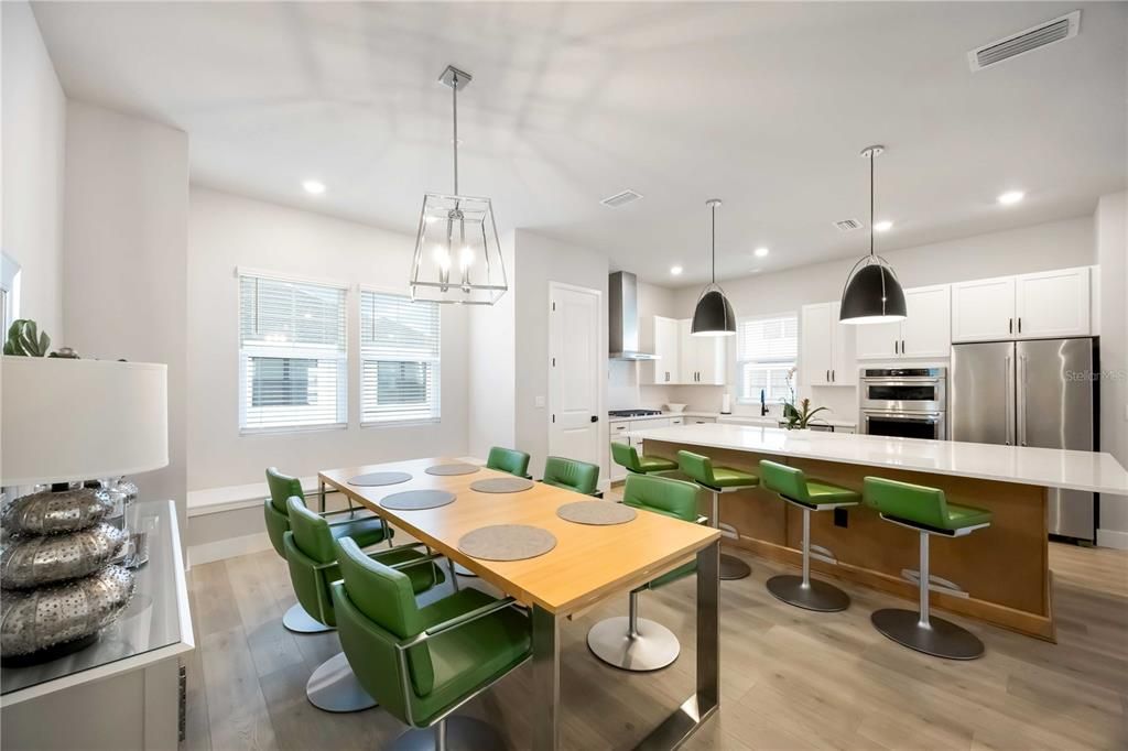 For Sale: $999,000 (3 beds, 3 baths, 2387 Square Feet)