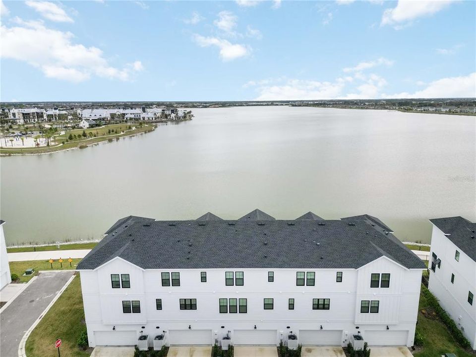 For Sale: $999,000 (3 beds, 3 baths, 2387 Square Feet)