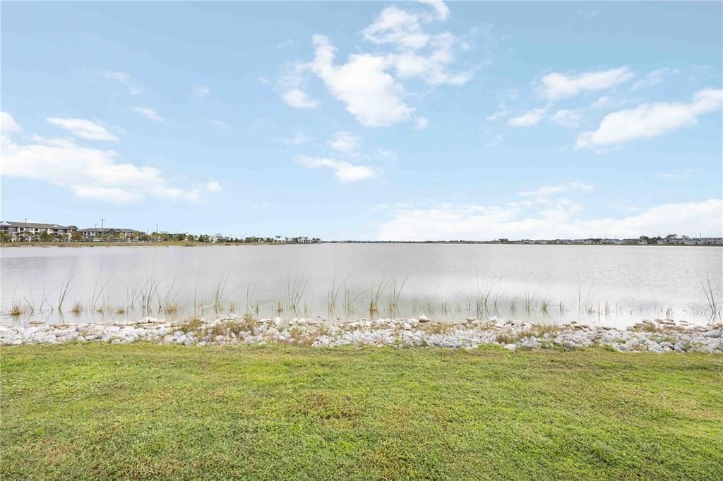 For Sale: $999,000 (3 beds, 3 baths, 2387 Square Feet)