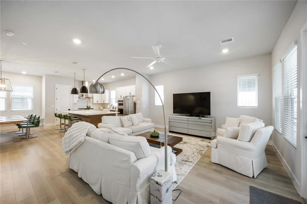 For Sale: $999,000 (3 beds, 3 baths, 2387 Square Feet)