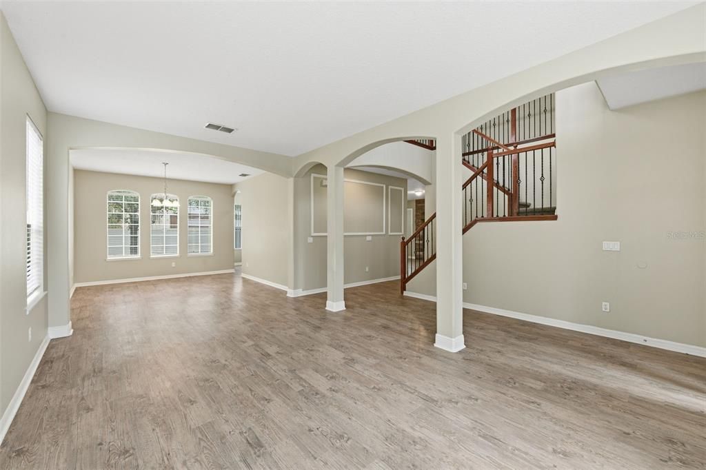 На продажу: $474,900 (4 спален, 2 ванн, 2704 Квадратных фут)