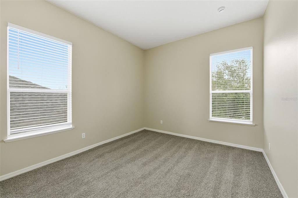 На продажу: $474,900 (4 спален, 2 ванн, 2704 Квадратных фут)