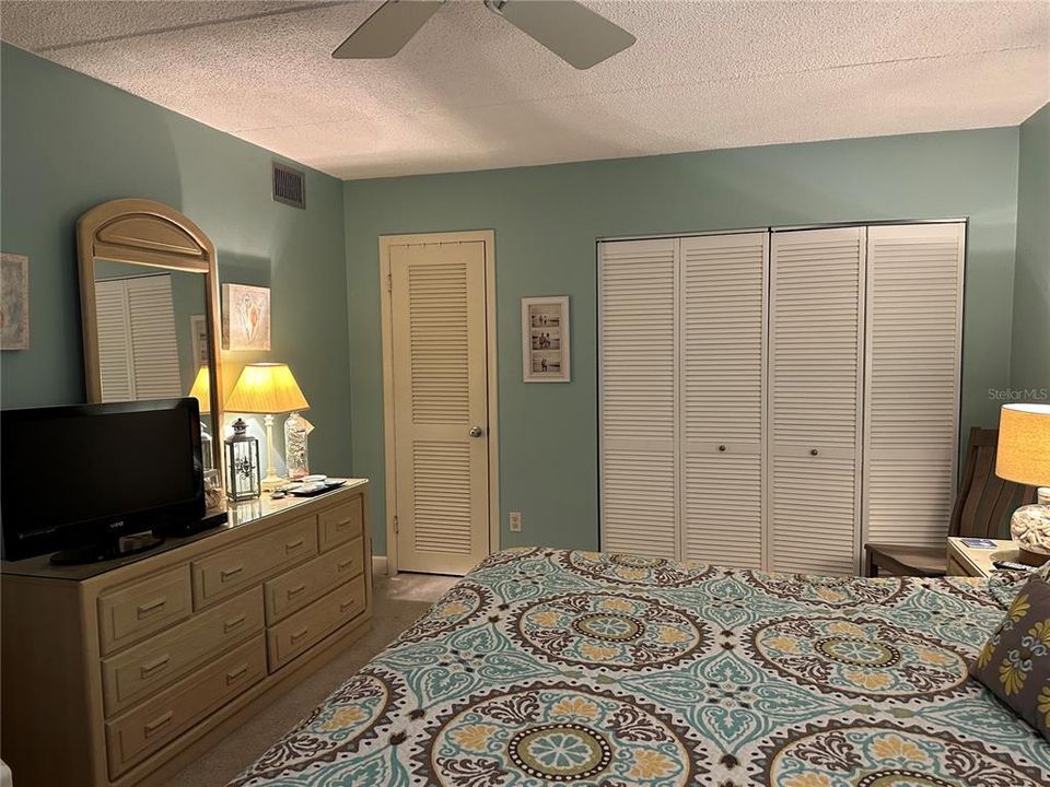 En Venta: $349,900 (1 camas, 1 baños, 871 Pies cuadrados)