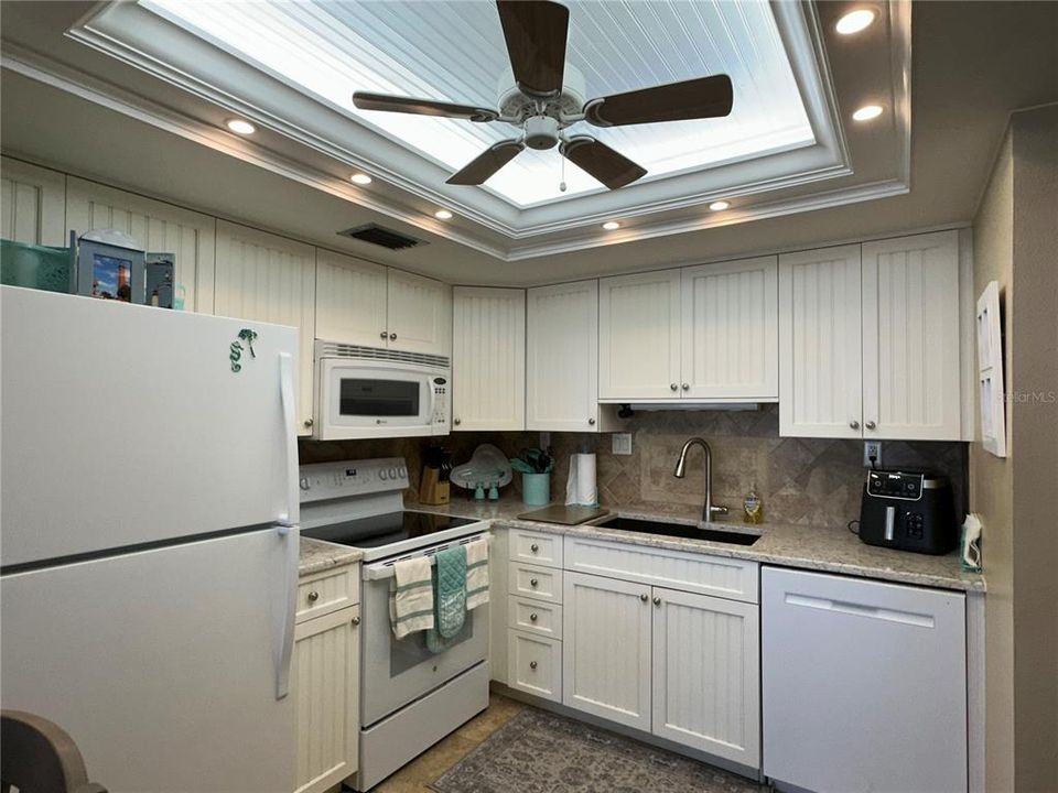 En Venta: $349,900 (1 camas, 1 baños, 871 Pies cuadrados)