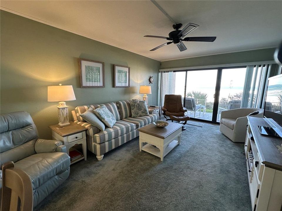 En Venta: $349,900 (1 camas, 1 baños, 871 Pies cuadrados)