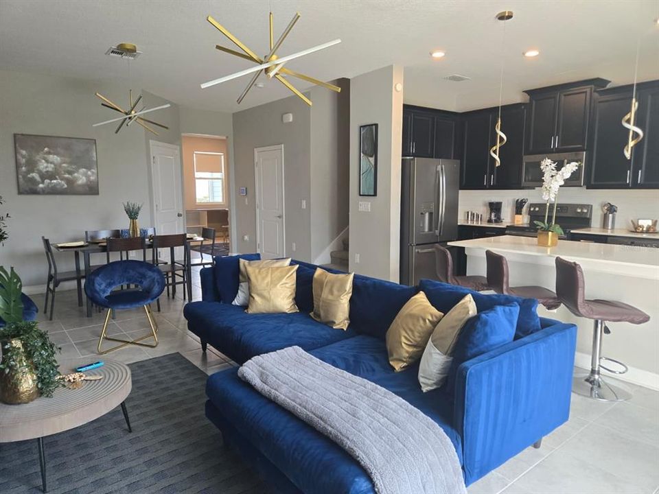 На продажу: $350,000 (3 спален, 2 ванн, 1674 Квадратных фут)