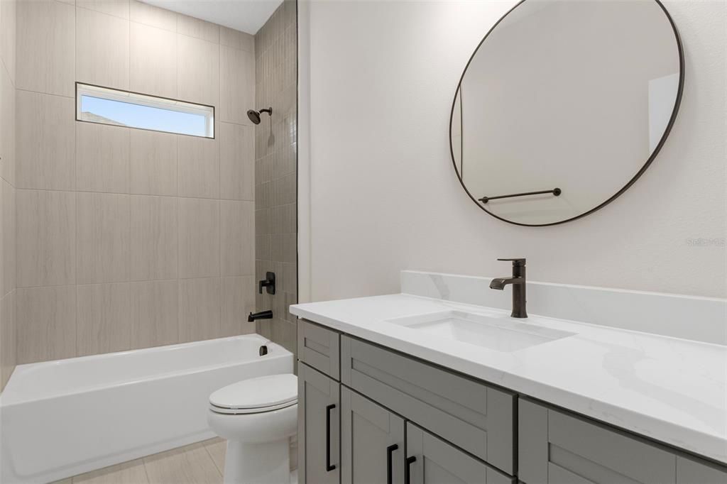 待售: $379,900 (4 贝兹, 3 浴室, 1990 平方英尺)