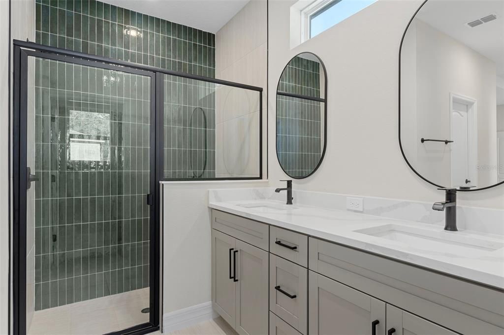 待售: $379,900 (4 贝兹, 3 浴室, 1990 平方英尺)