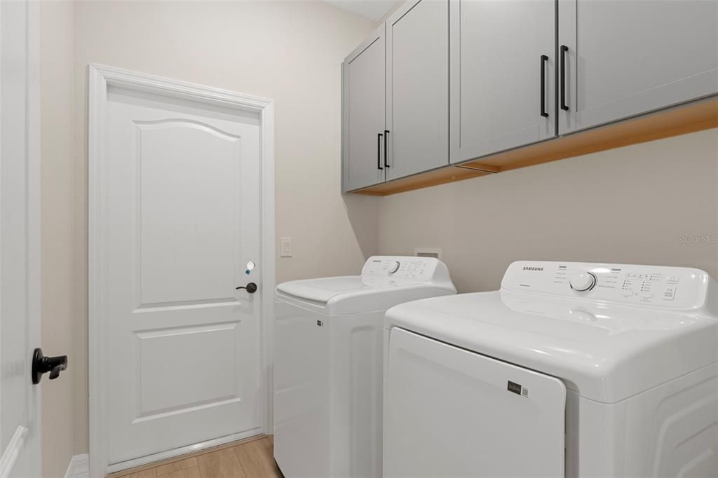 待售: $379,900 (4 贝兹, 3 浴室, 1990 平方英尺)