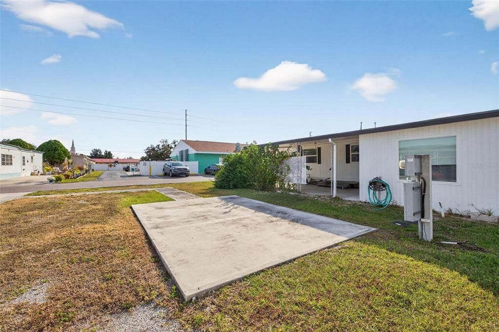 На продажу: $16,500 (0.08 acres)